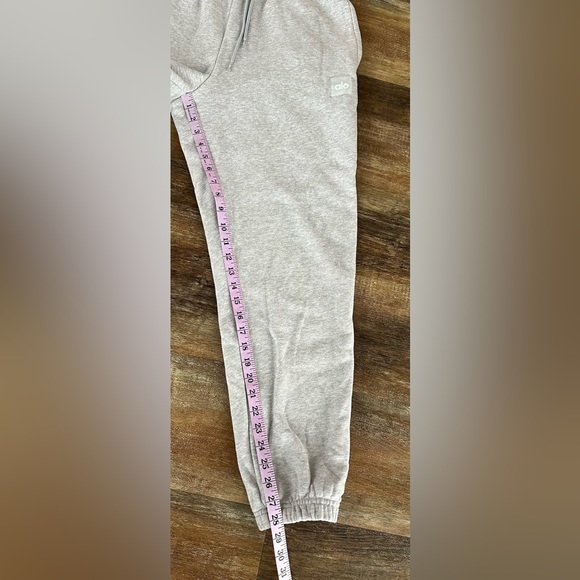 ALO Yoga Cuffed Renown Heavy Weight Sweatpants size S - Picture 8 of 9